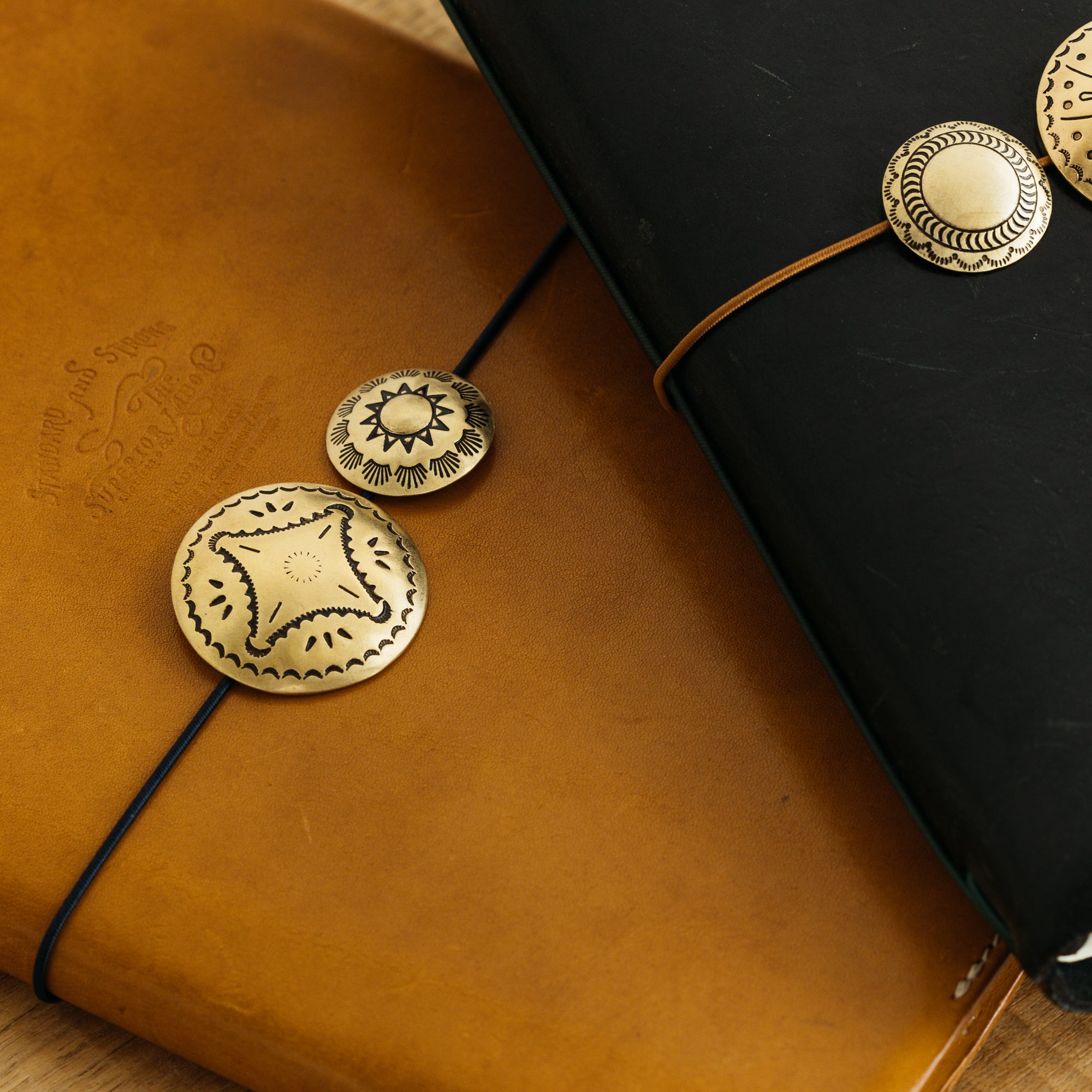 SL0709 Shield Large concho E