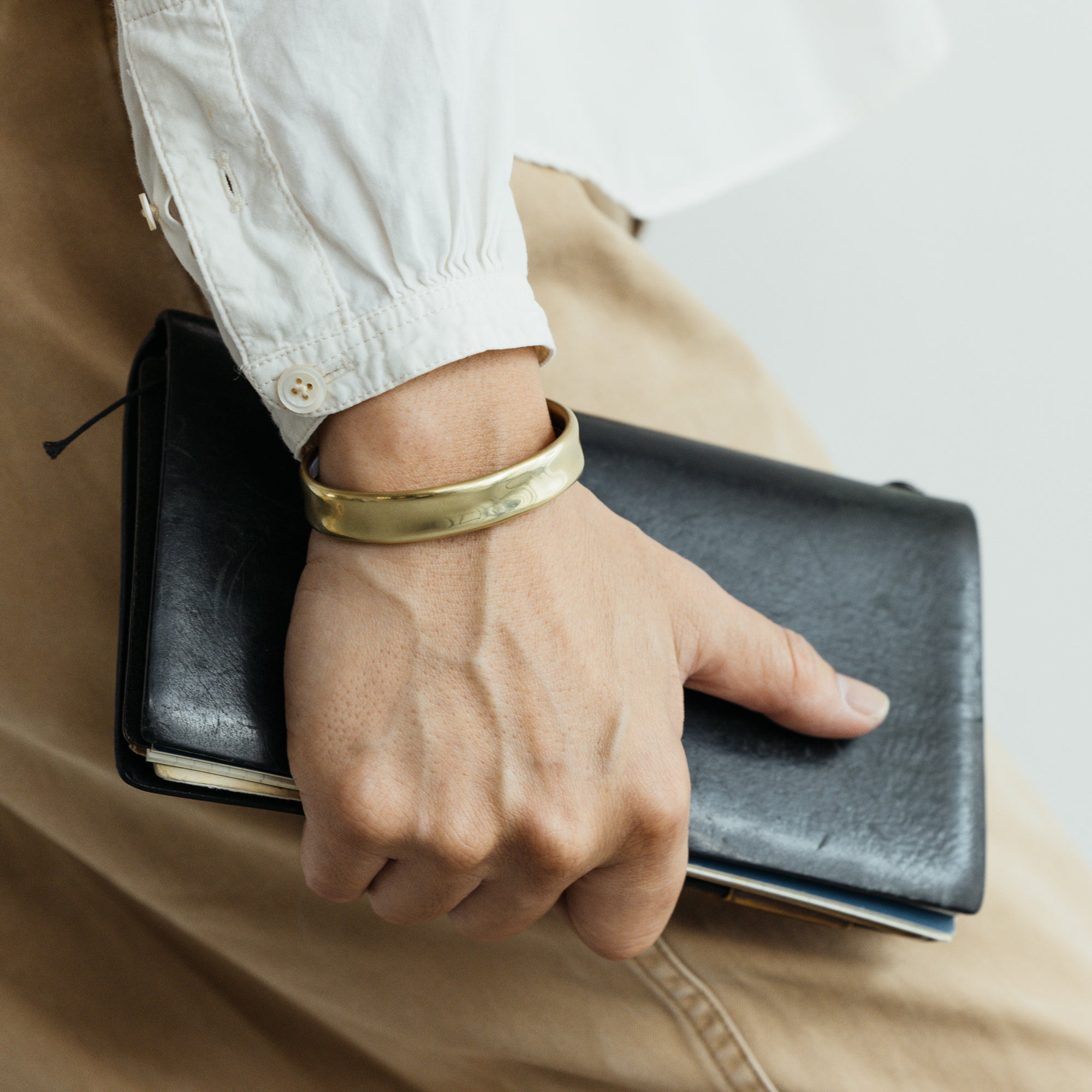 SL0072 Folded bangle narrow