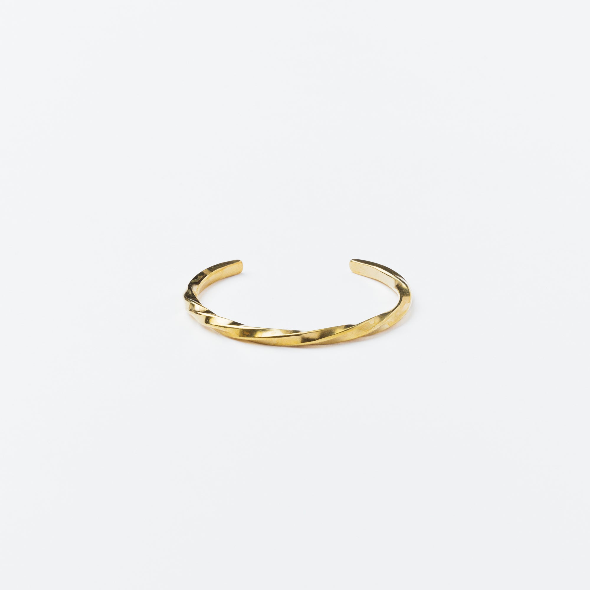 SL0066 twist bangle