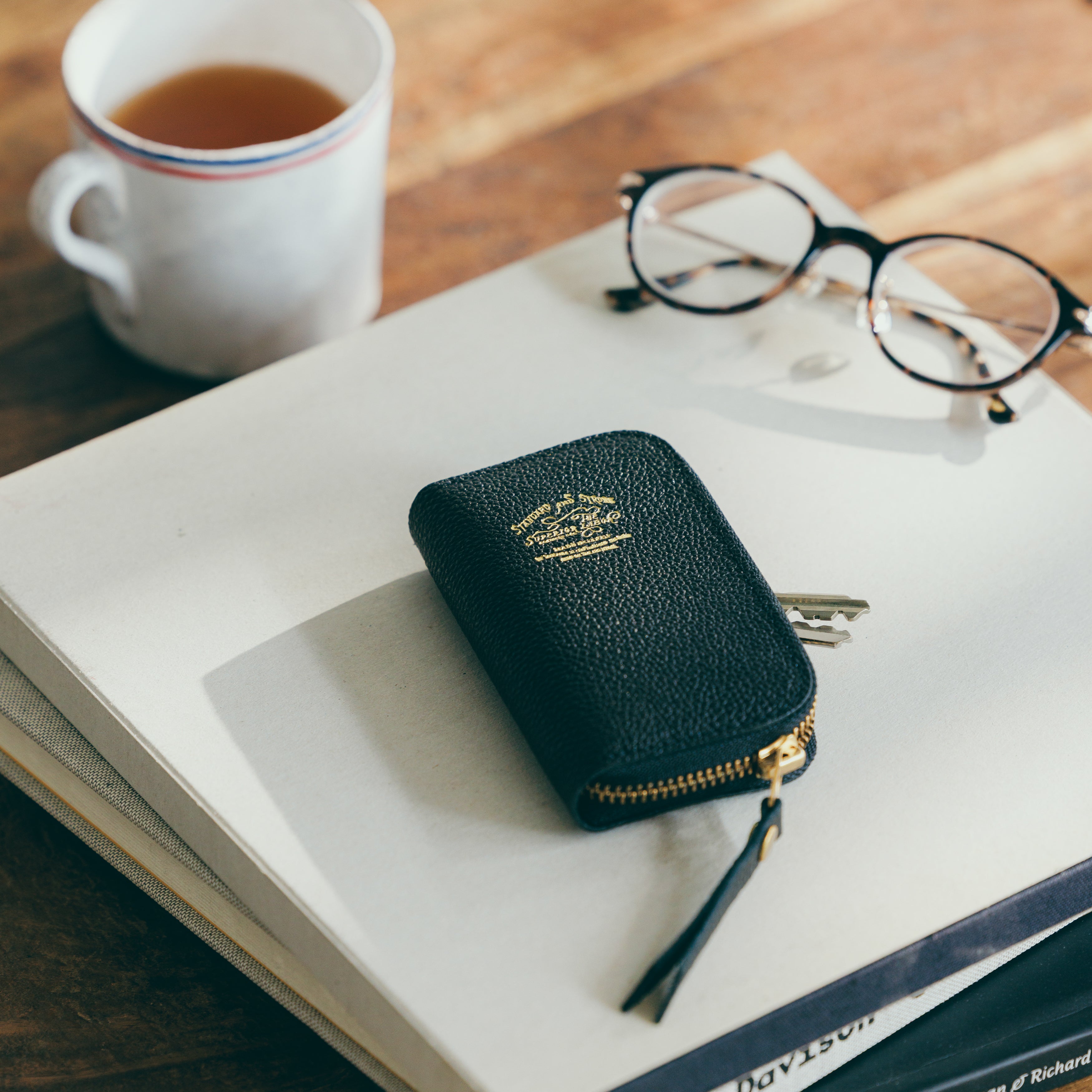 SL0310 KUROZAN zip key case