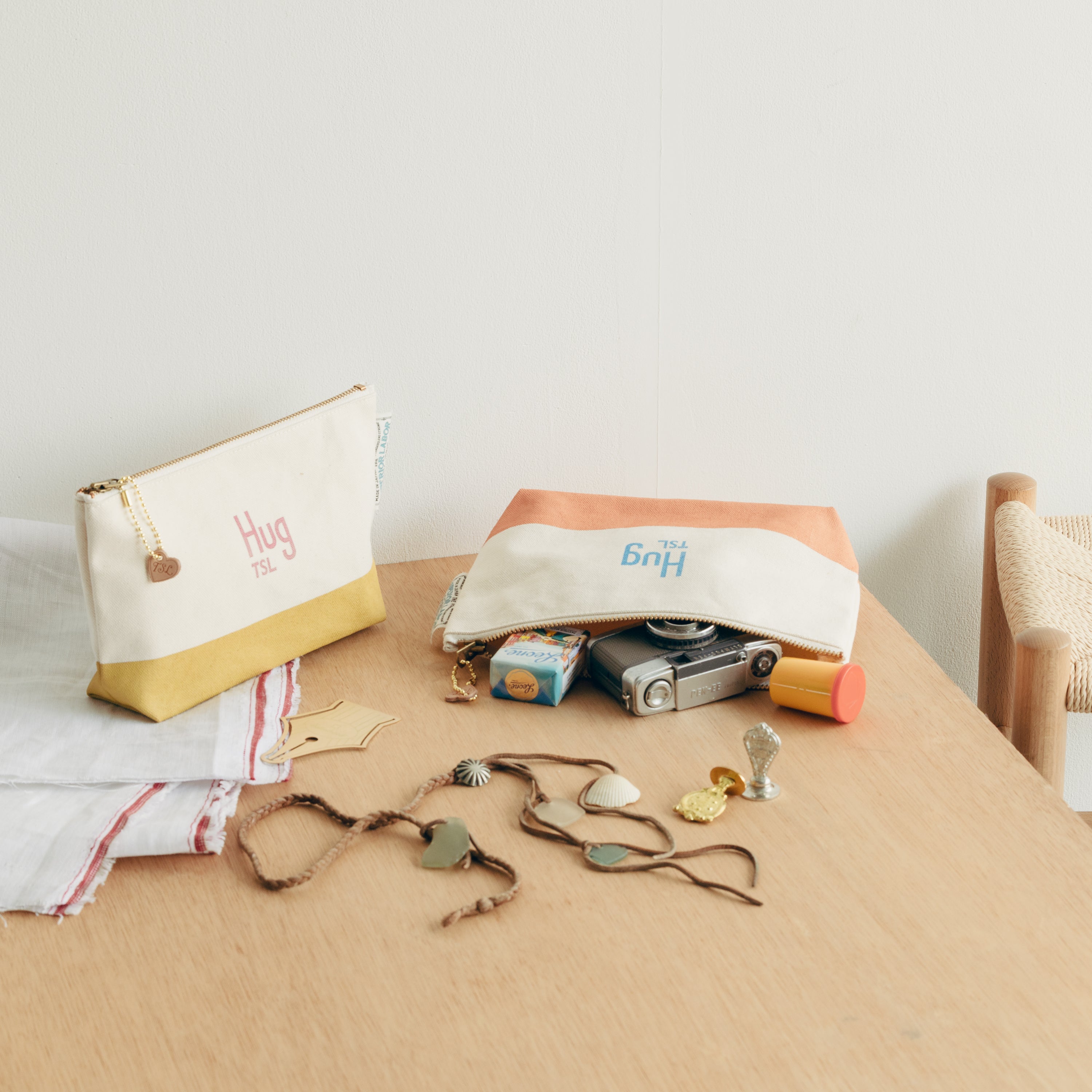 SL1163 TSL Hug pouch #03