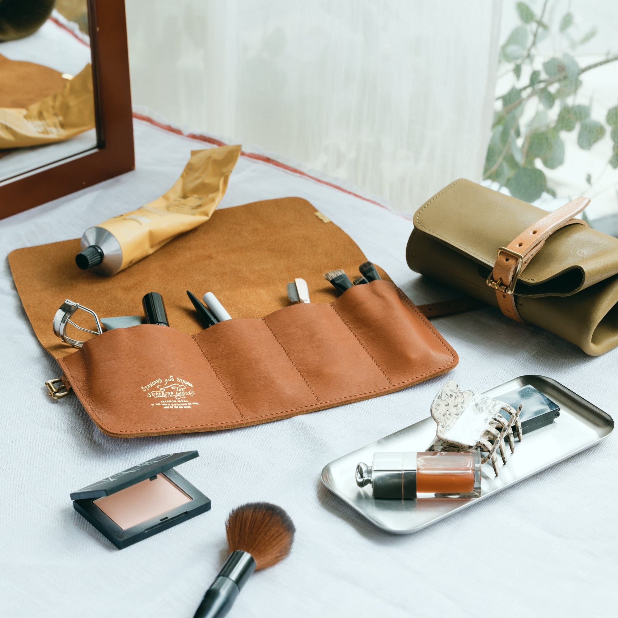 SL1749 pen roll/glove leather