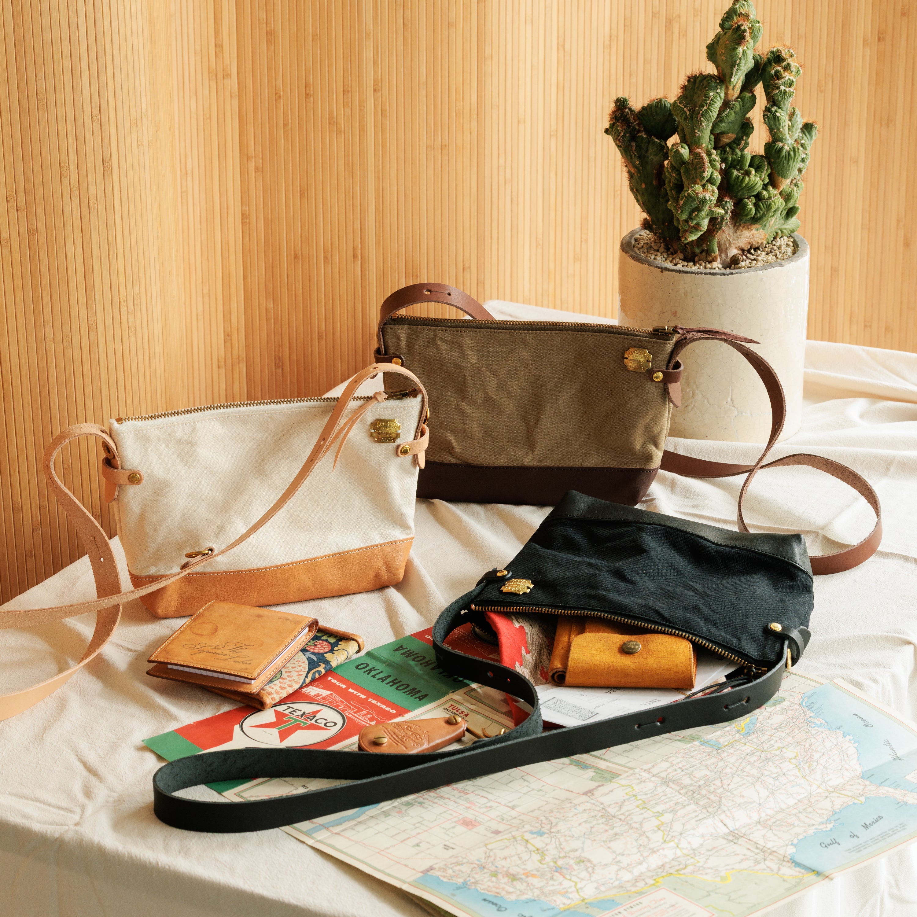 SL0037 leather bottom shoulder bag S